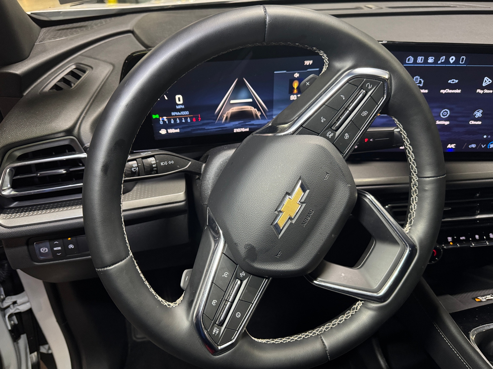 Thumbnail: 2026 Chevrolet Traverse - 5