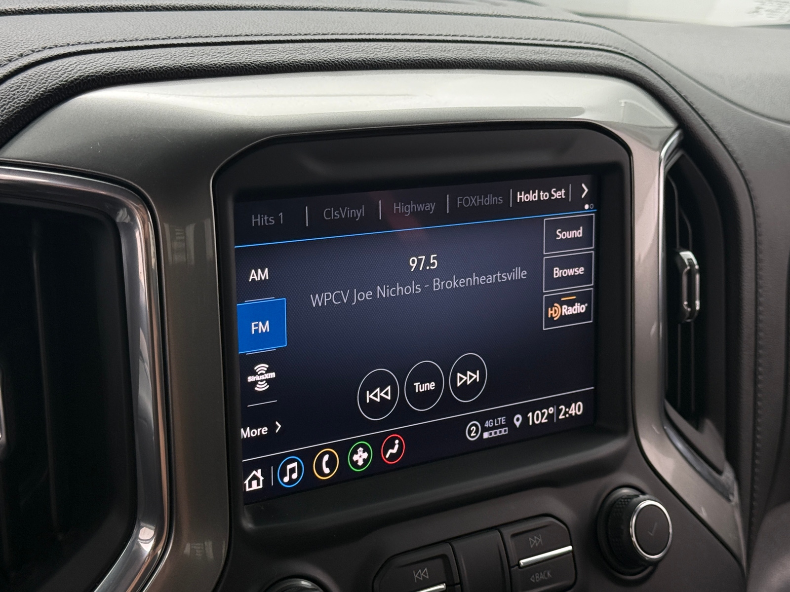 Thumbnail: 2021 Chevrolet Silverado 1500 - 4