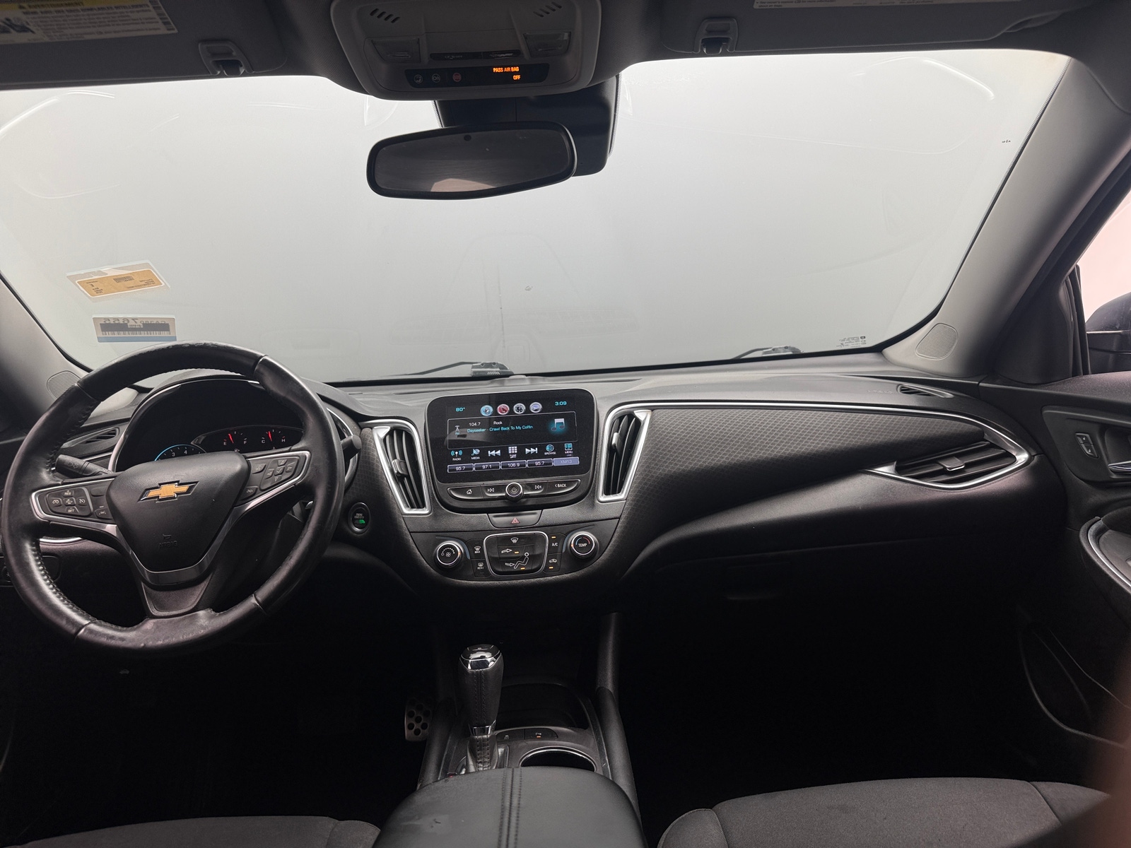 Thumbnail: 2016 Chevrolet Malibu - 3