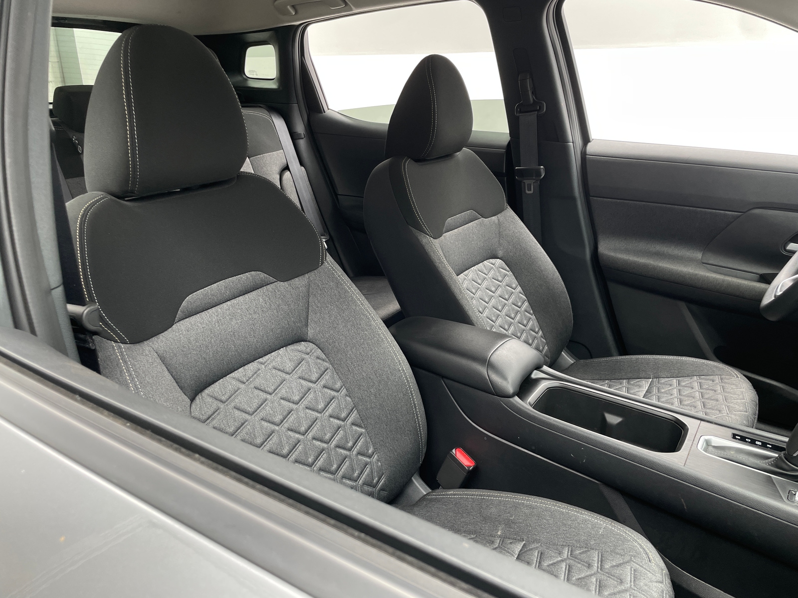 Thumbnail: 2025 Nissan Kicks - 2