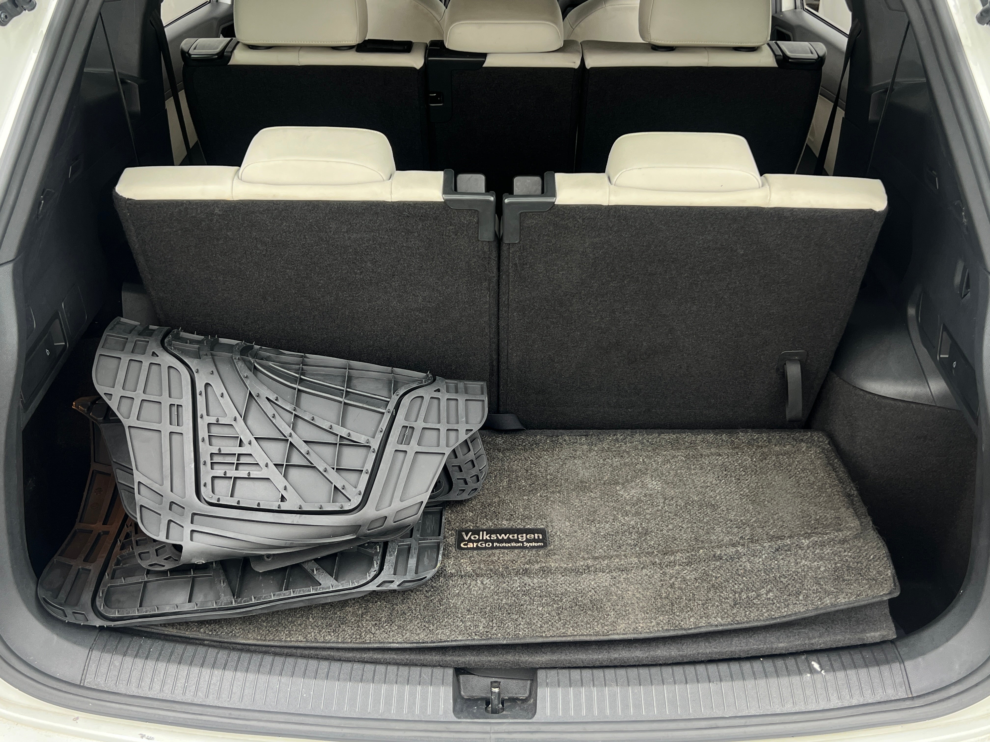 2021 Volkswagen Tiguan SE R-LINE BLACK - Photo 6