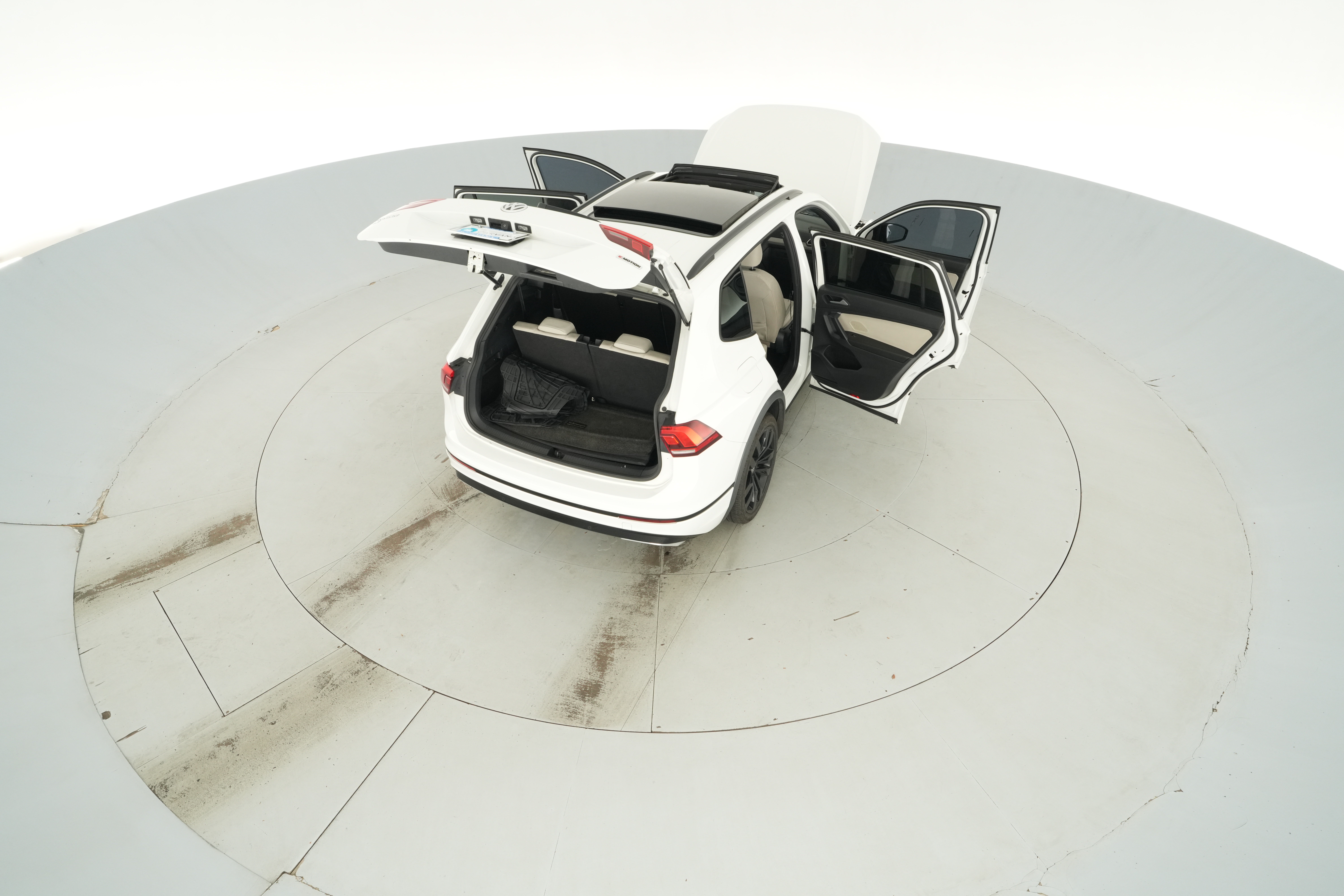 2021 Volkswagen Tiguan SE R-LINE BLACK - Photo 50