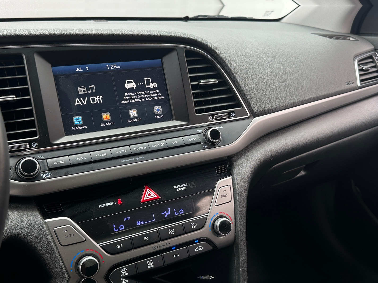 Thumbnail: 2017 Hyundai Elantra - 4