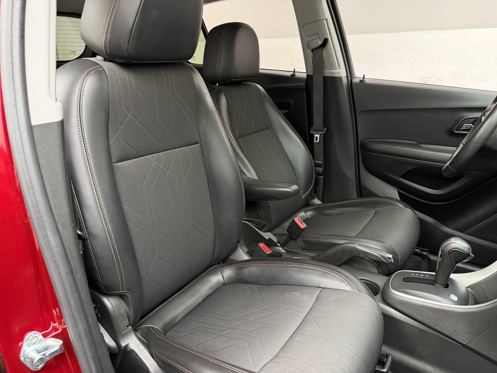 Thumbnail: 2021 Chevrolet Trax - 2