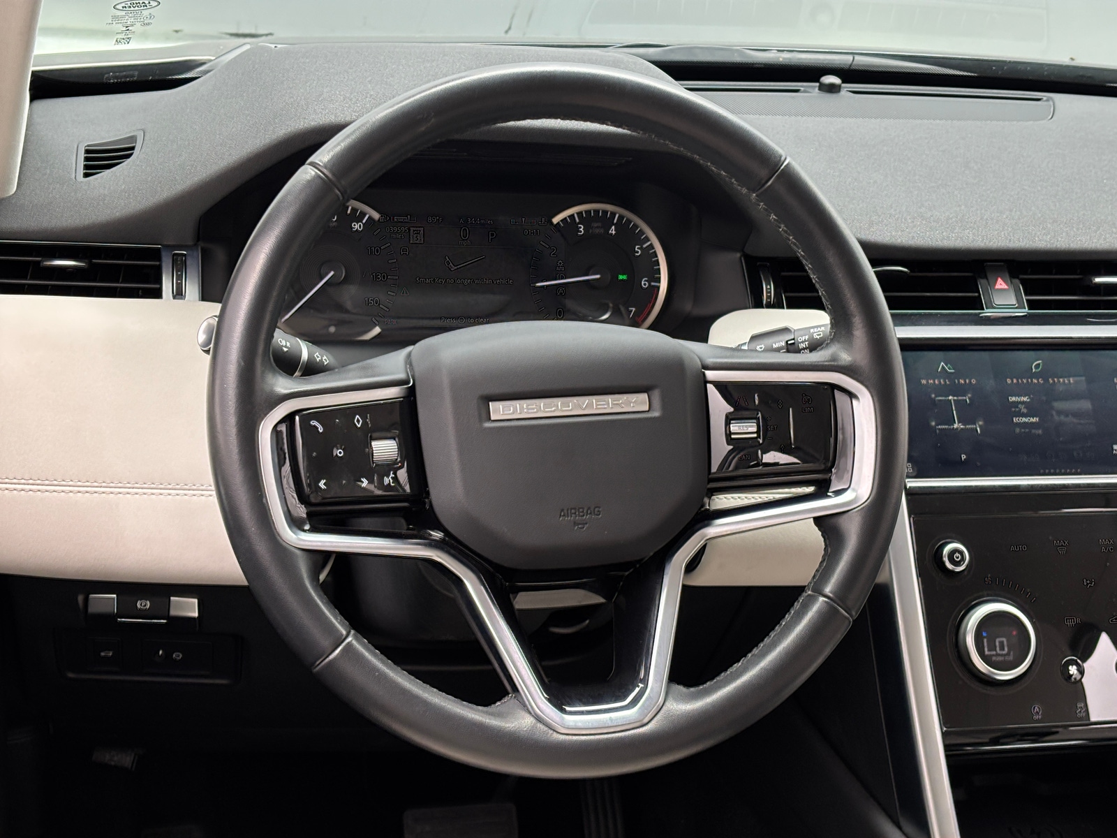 Thumbnail: 2023 Land Rover Discovery Sport - 5