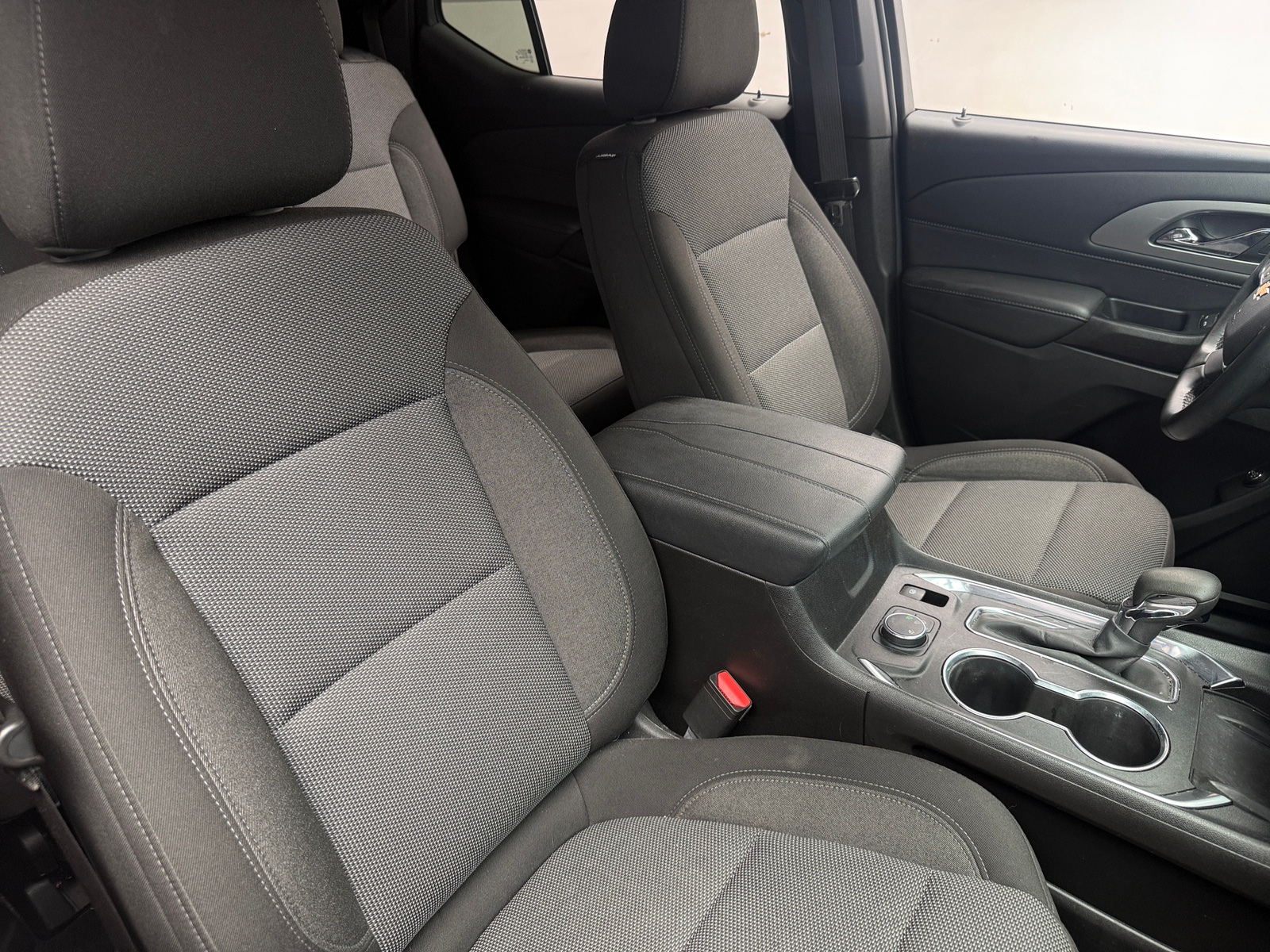 Thumbnail: 2023 Chevrolet Traverse - 2