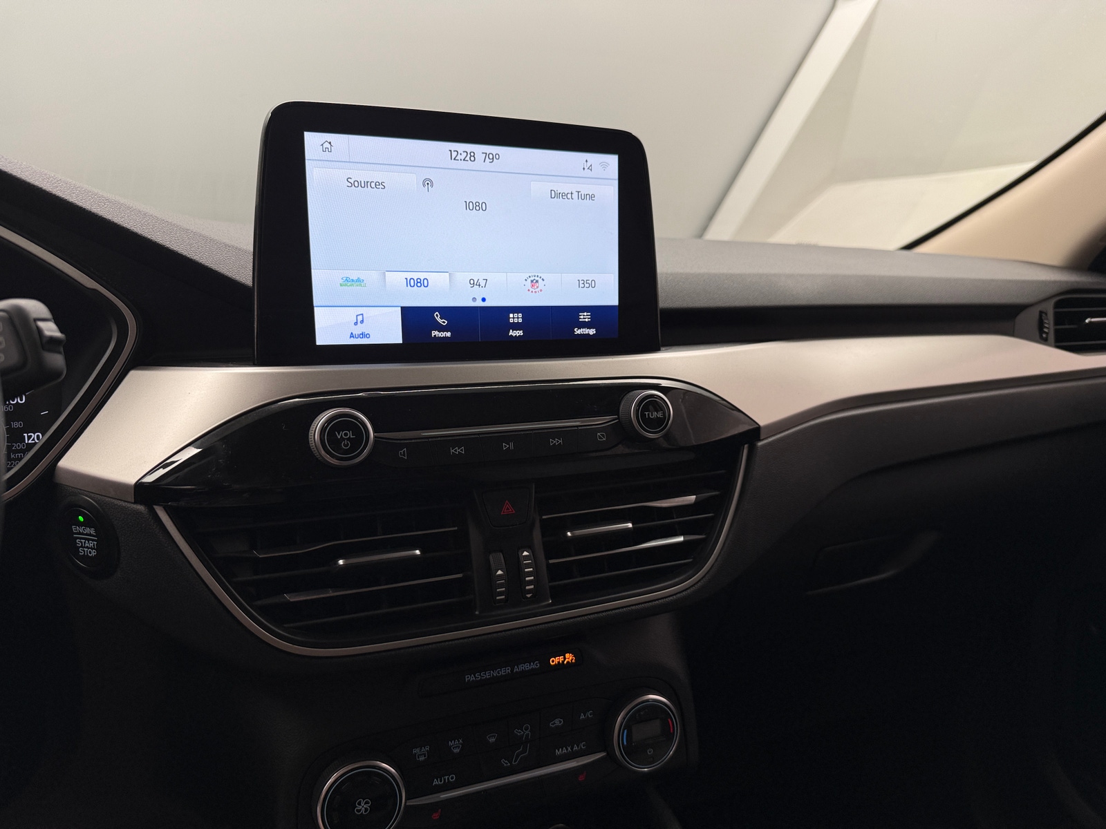 Thumbnail: 2020 Ford Escape - 4