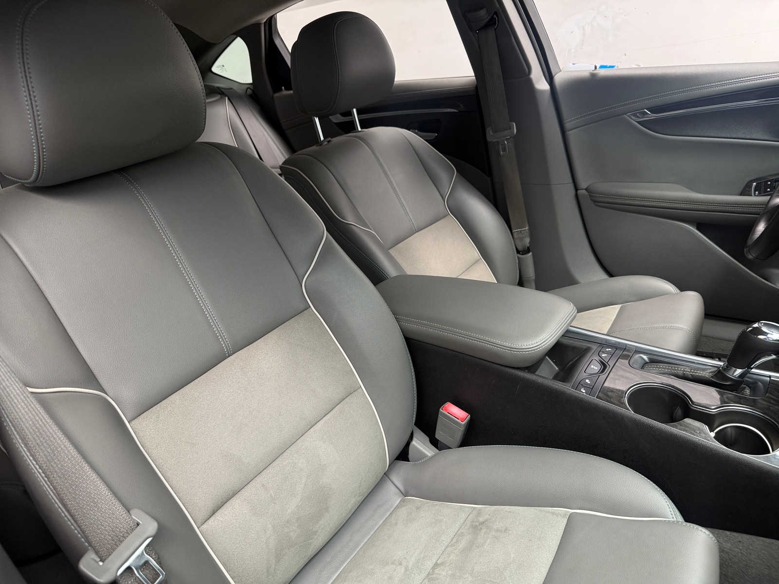 Thumbnail: 2014 Chevrolet Impala - 2