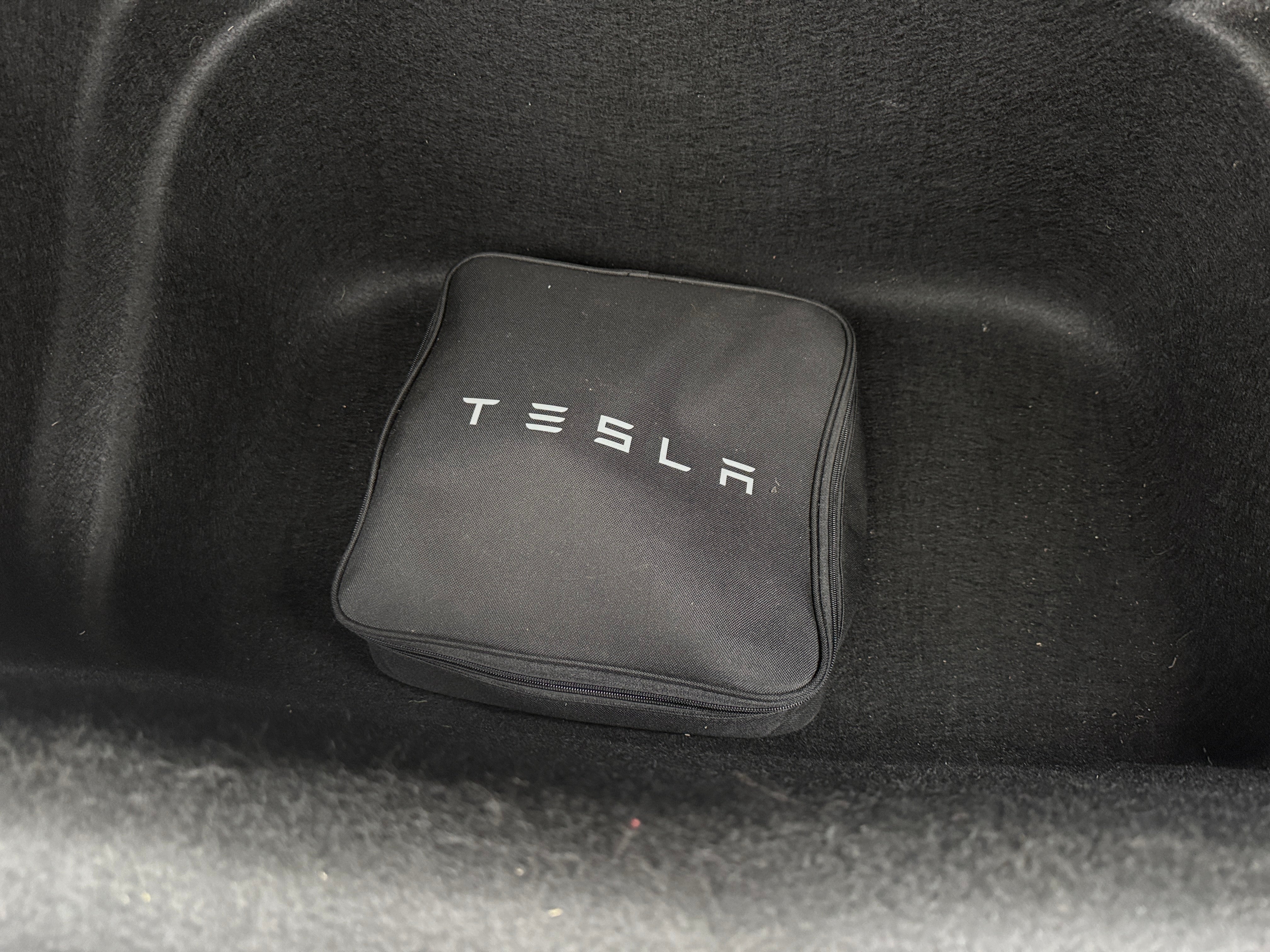 Used 2022 Tesla Model Y Long Range with VIN 7SAYGAEE8NF464237 for sale in Auburn, WA