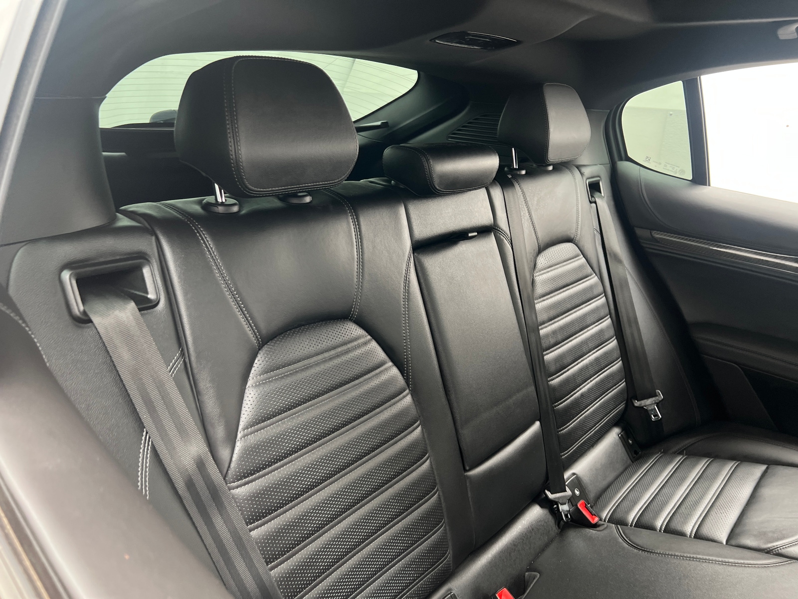 Thumbnail: 2022 Alfa Romeo Stelvio - 5