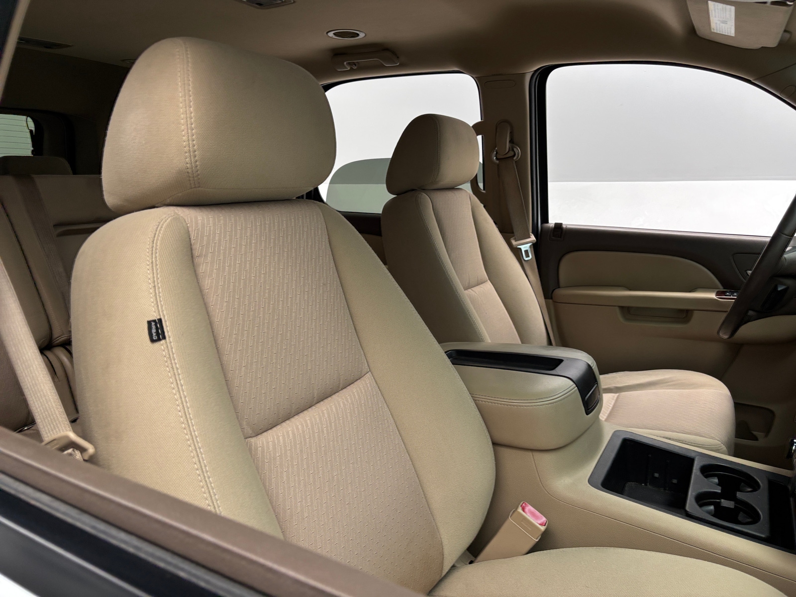 Thumbnail: 2014 Chevrolet Tahoe - 2