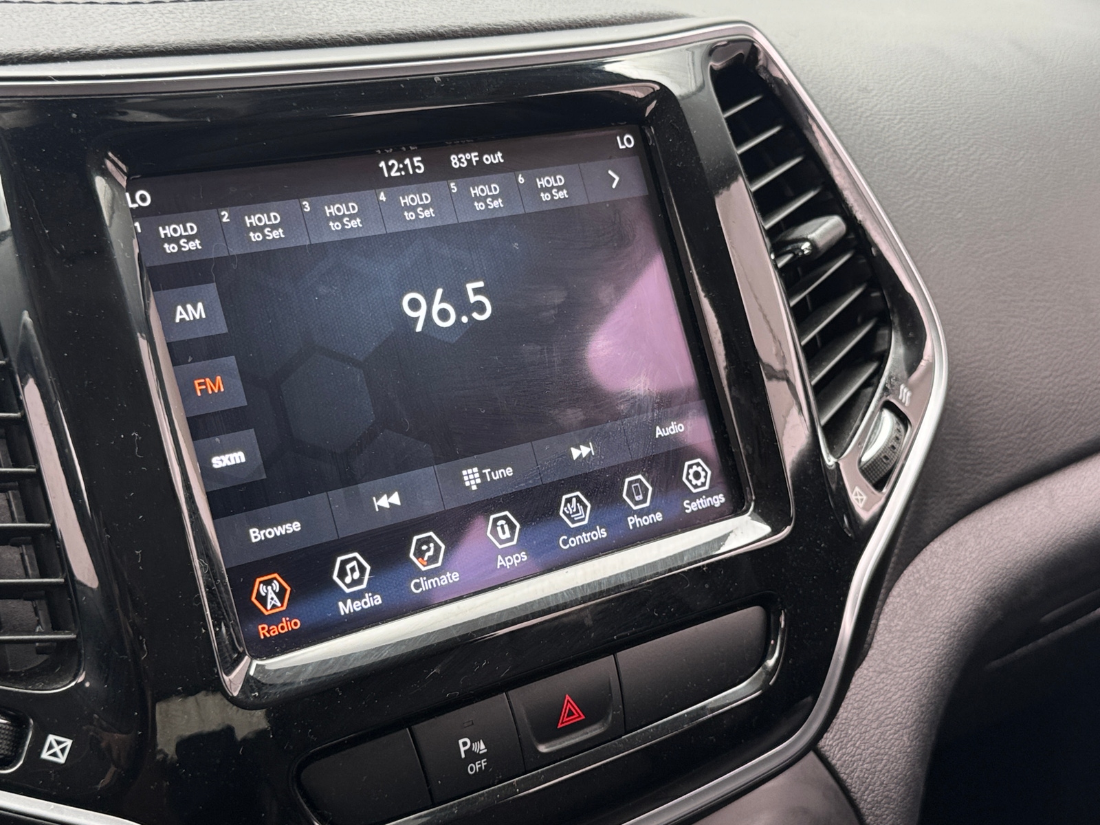 Thumbnail: 2019 Jeep Cherokee - 3