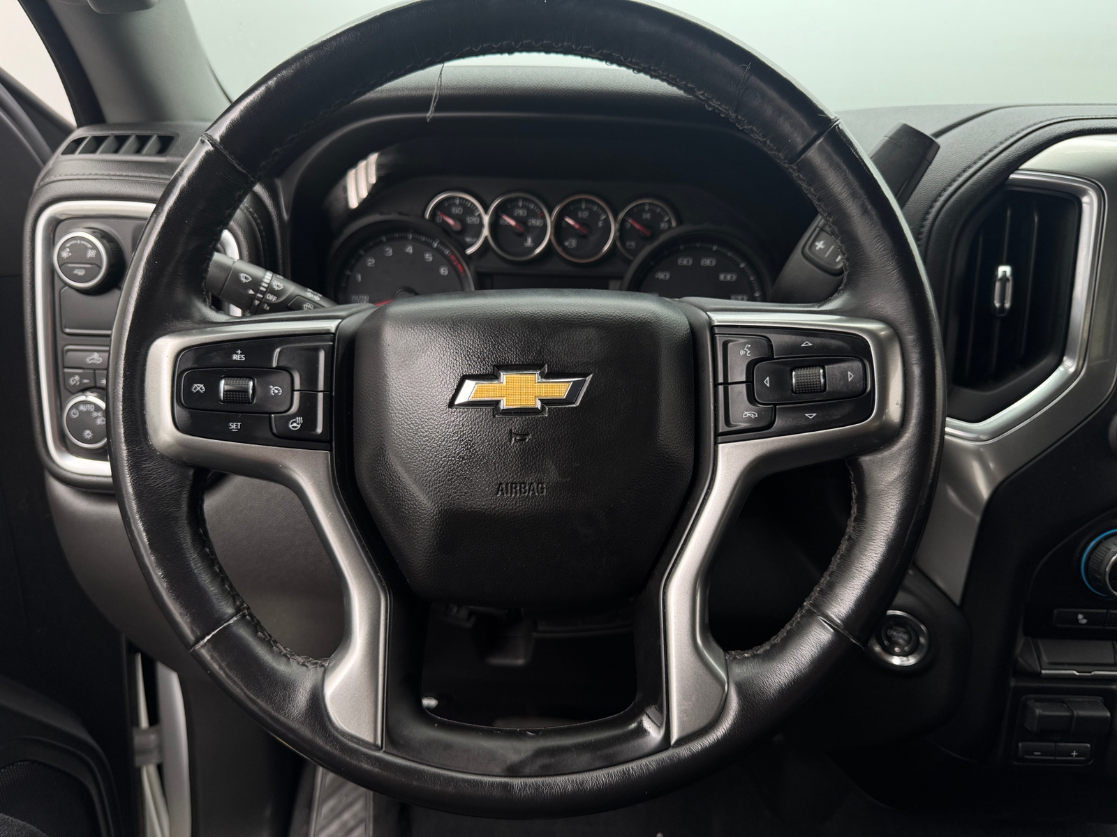 Thumbnail: 2019 Chevrolet Silverado 1500 - 5
