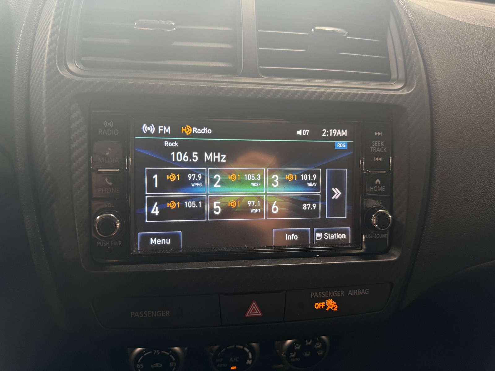 Thumbnail: 2023 Mitsubishi Outlander Sport - 4