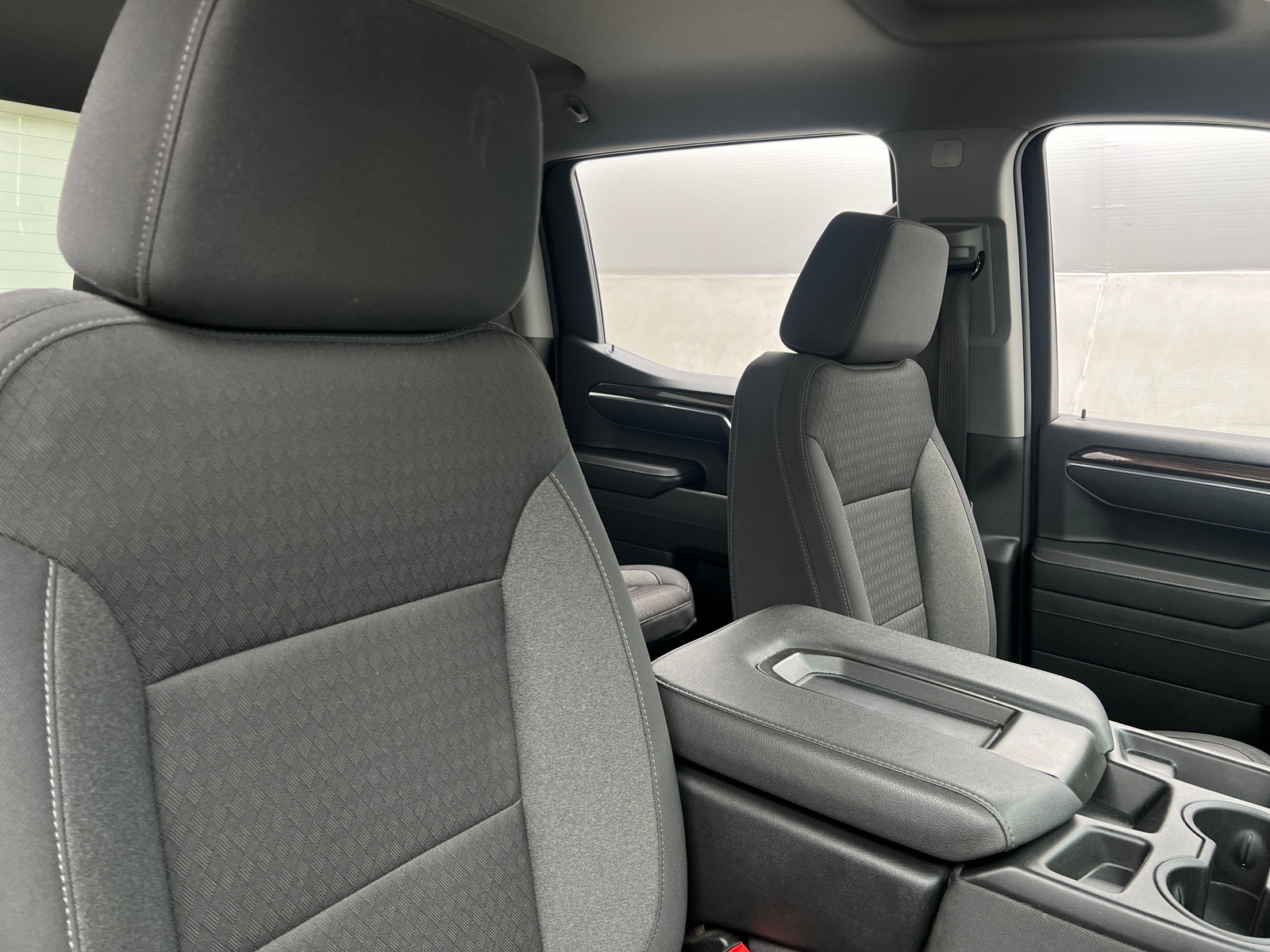 Thumbnail: 2025 Chevrolet Silverado 1500 - 2