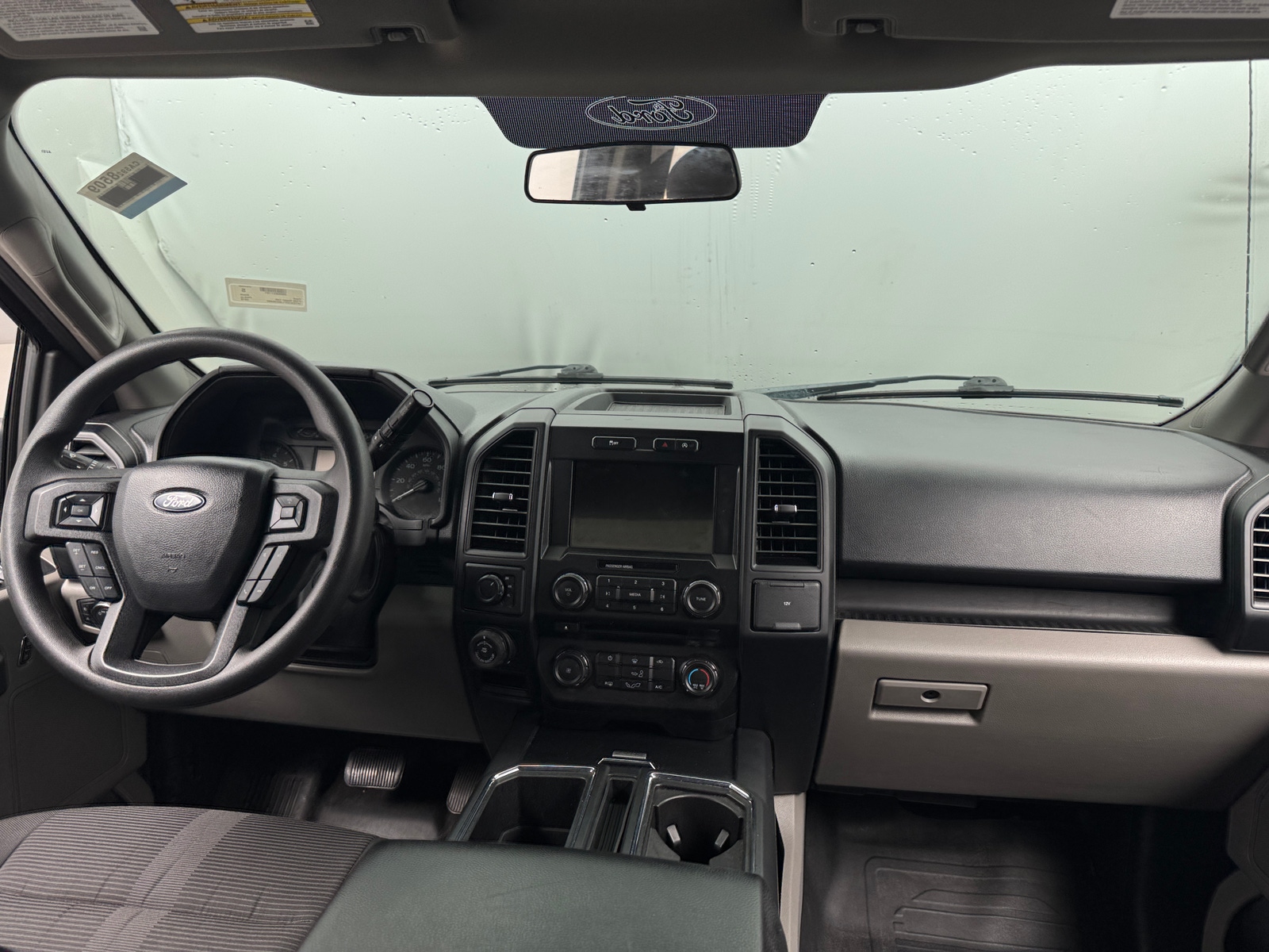 Thumbnail: 2018 Ford Econoline - 3