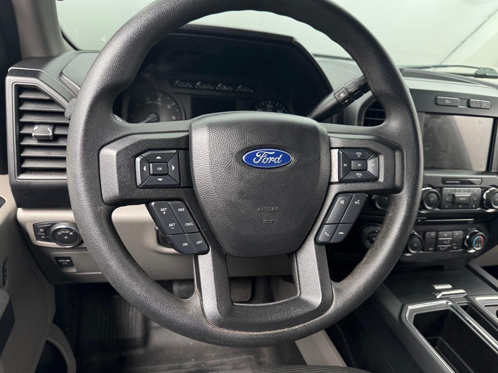 Thumbnail: 2018 Ford Econoline - 5