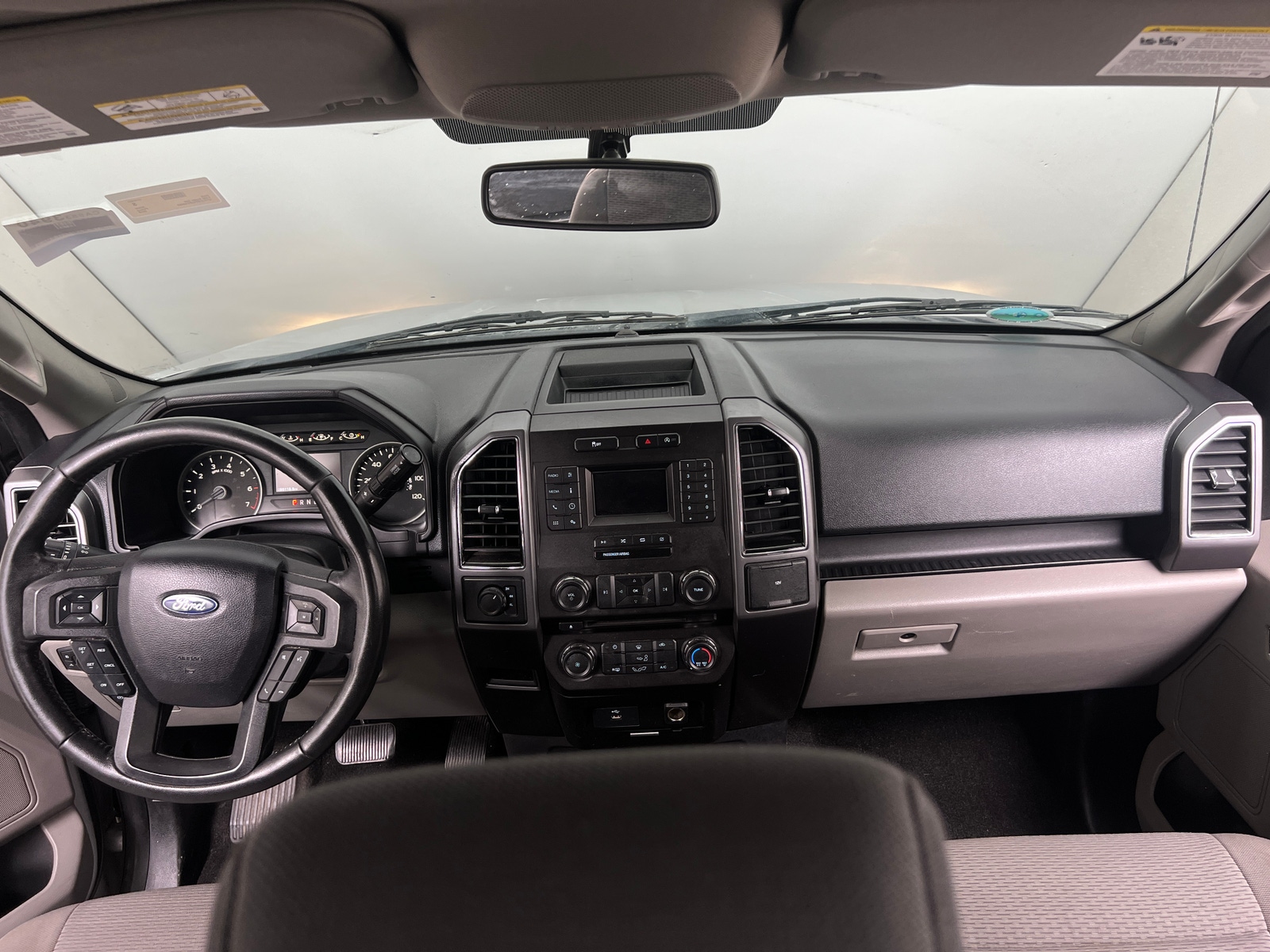 Thumbnail: 2018 Ford Econoline - 3