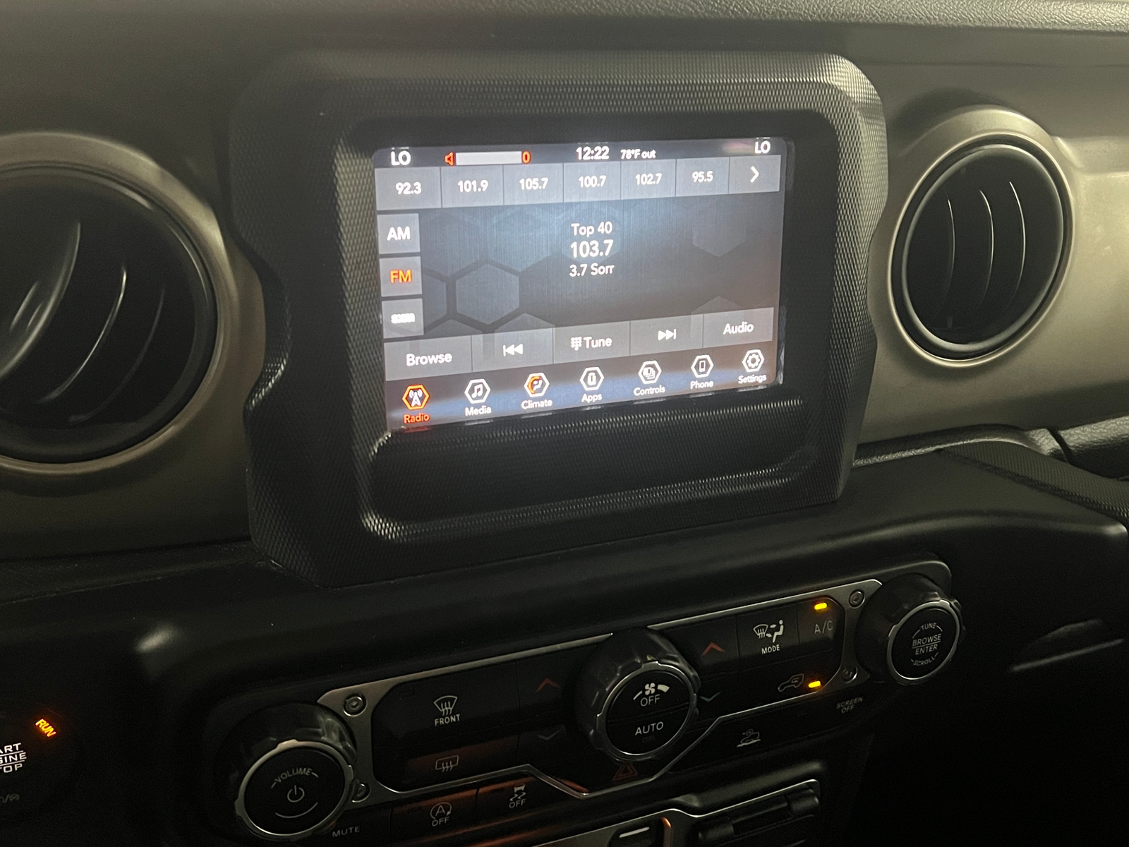 Thumbnail: 2021 Jeep Gladiator - 4