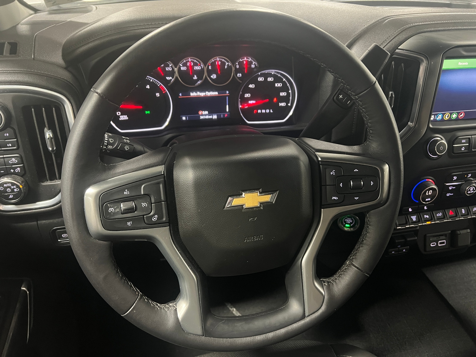 Thumbnail: 2022 Chevrolet Silverado 2500 - 4