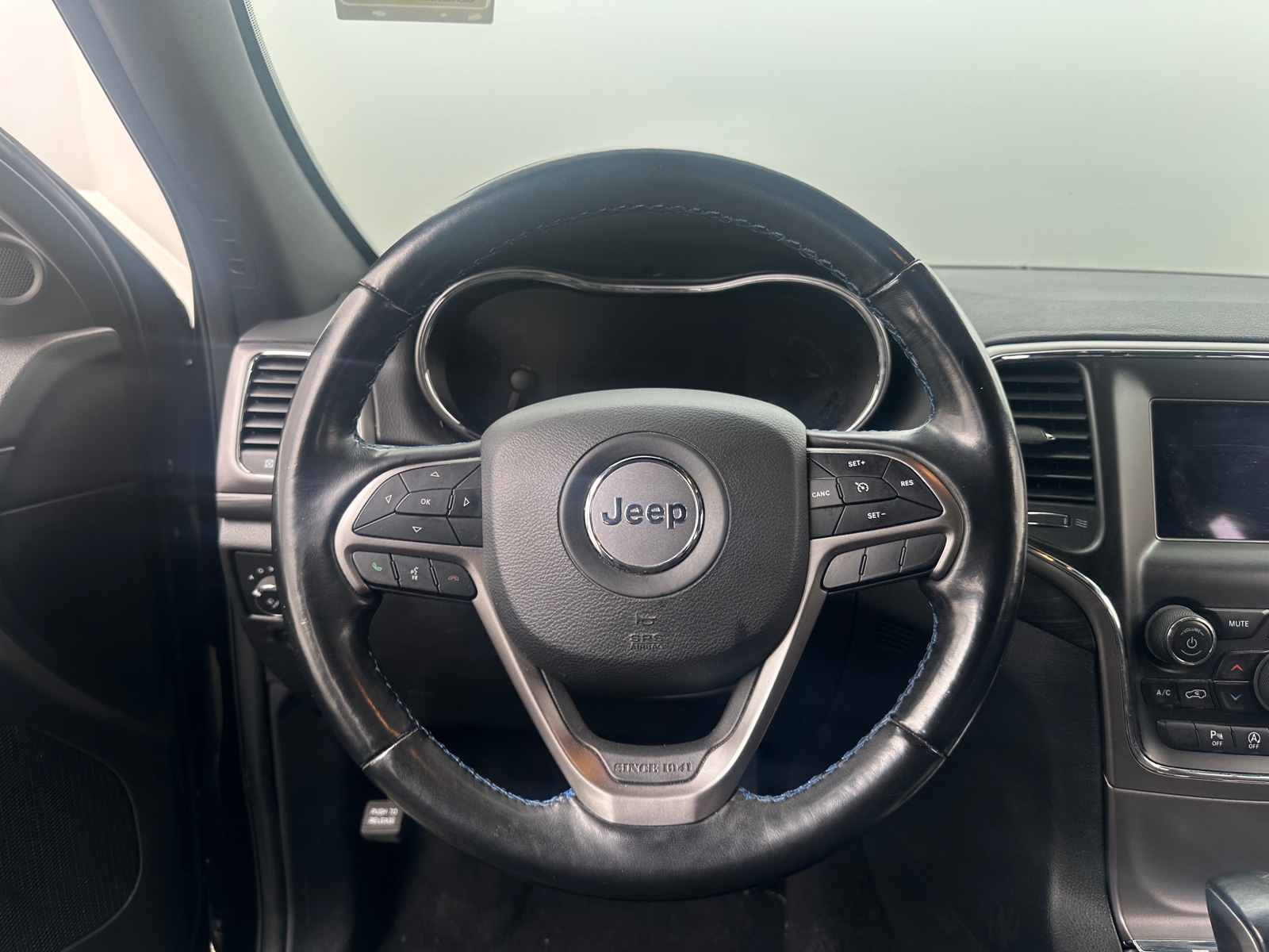 Thumbnail: 2020 Jeep Grand Cherokee - 5