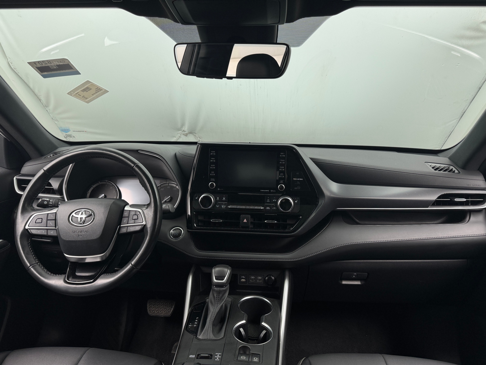 Thumbnail: 2022 Toyota Highlander - 3