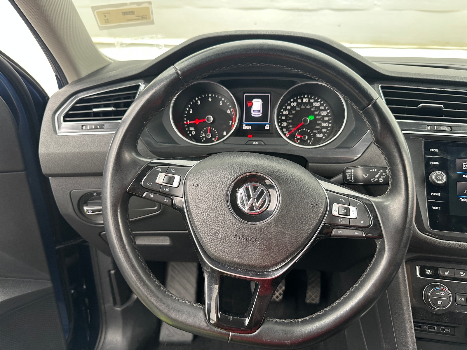 Thumbnail: 2018 Volkswagen Tiguan - 4