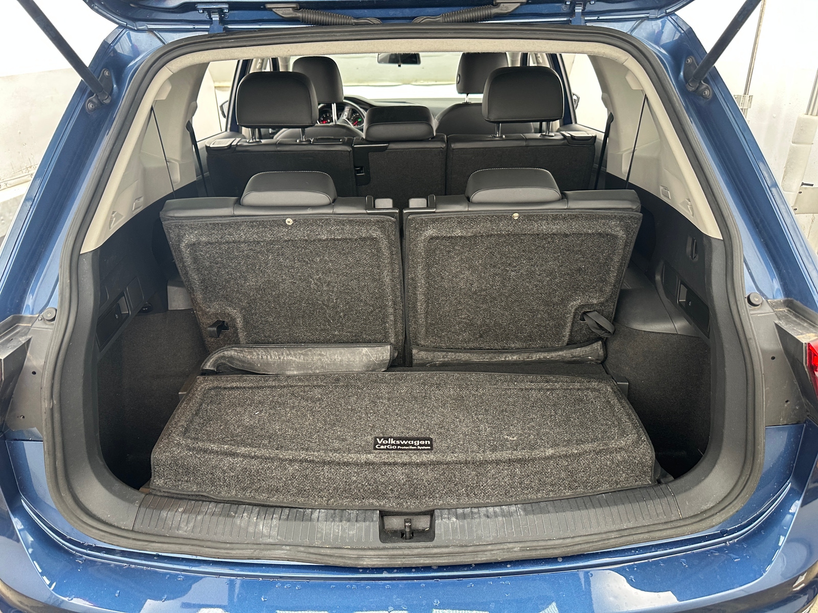 Thumbnail: 2018 Volkswagen Tiguan - 6