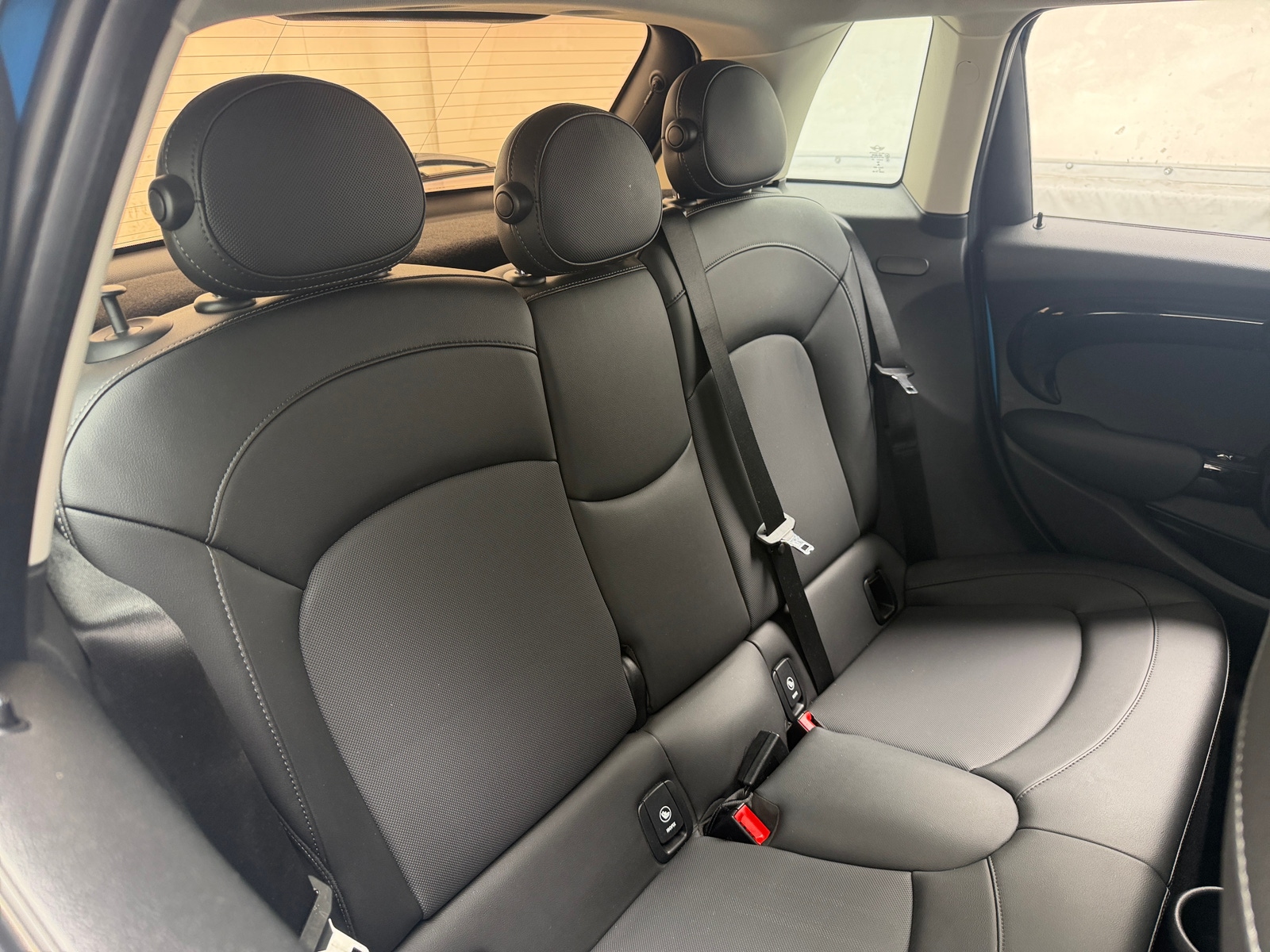 Thumbnail: 2019 MINI Cooper Hardtop - 5