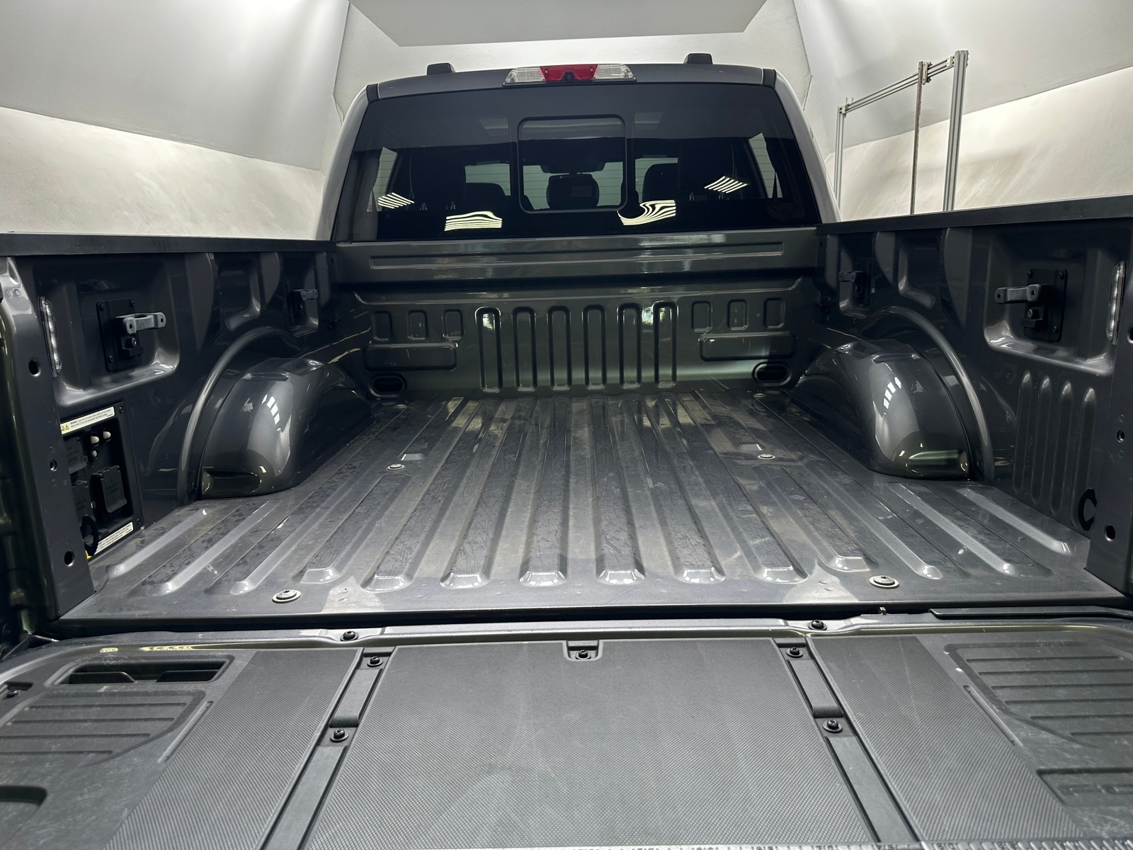 Thumbnail: 2021 Ford Econoline - 6