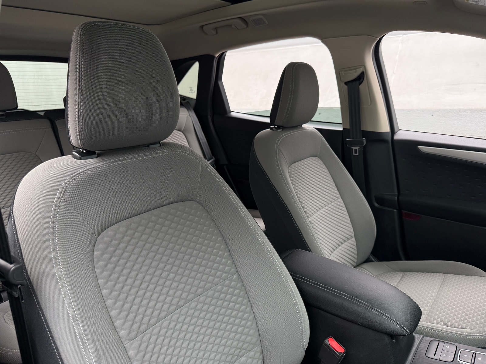 Thumbnail: 2020 Ford Escape - 2