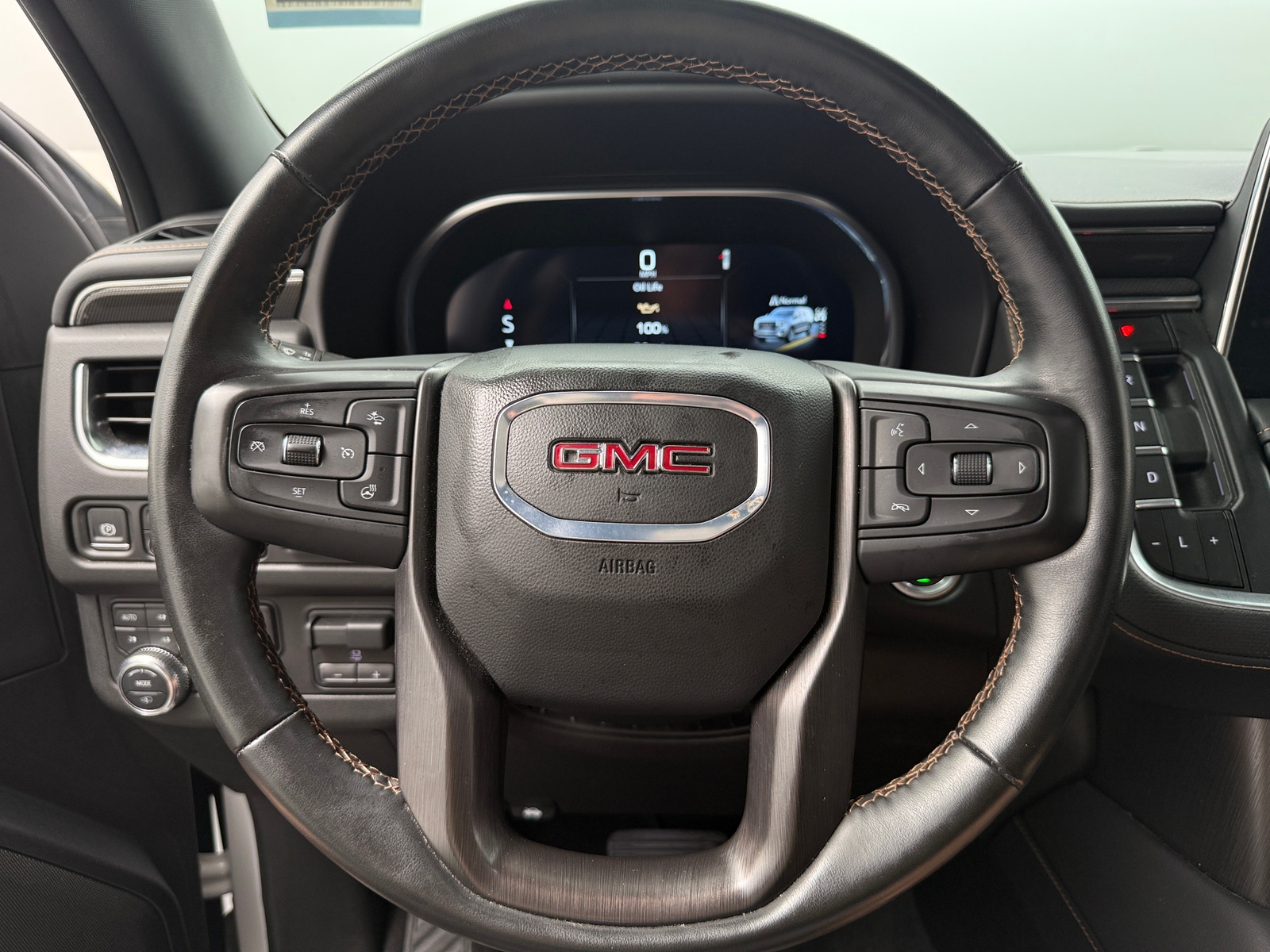 Thumbnail: 2024 GMC Yukon XL - 4