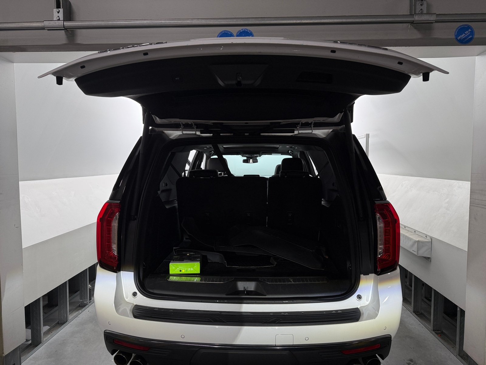 Thumbnail: 2024 GMC Yukon XL - 6