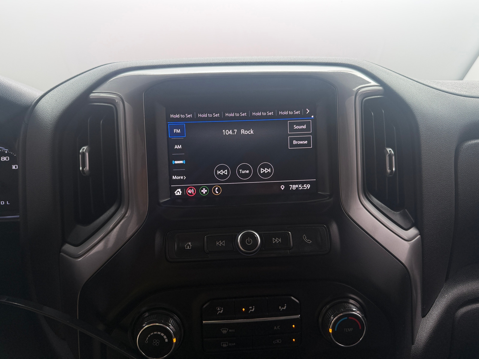 Thumbnail: 2021 Chevrolet Silverado 1500 - 4