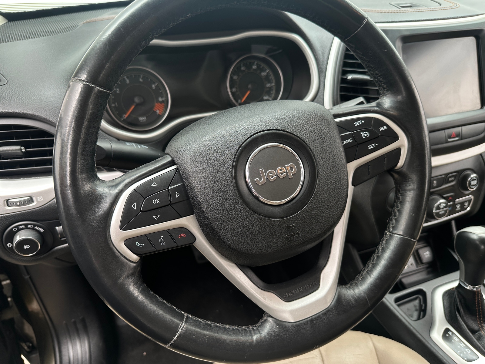 Thumbnail: 2015 Jeep Cherokee - 4