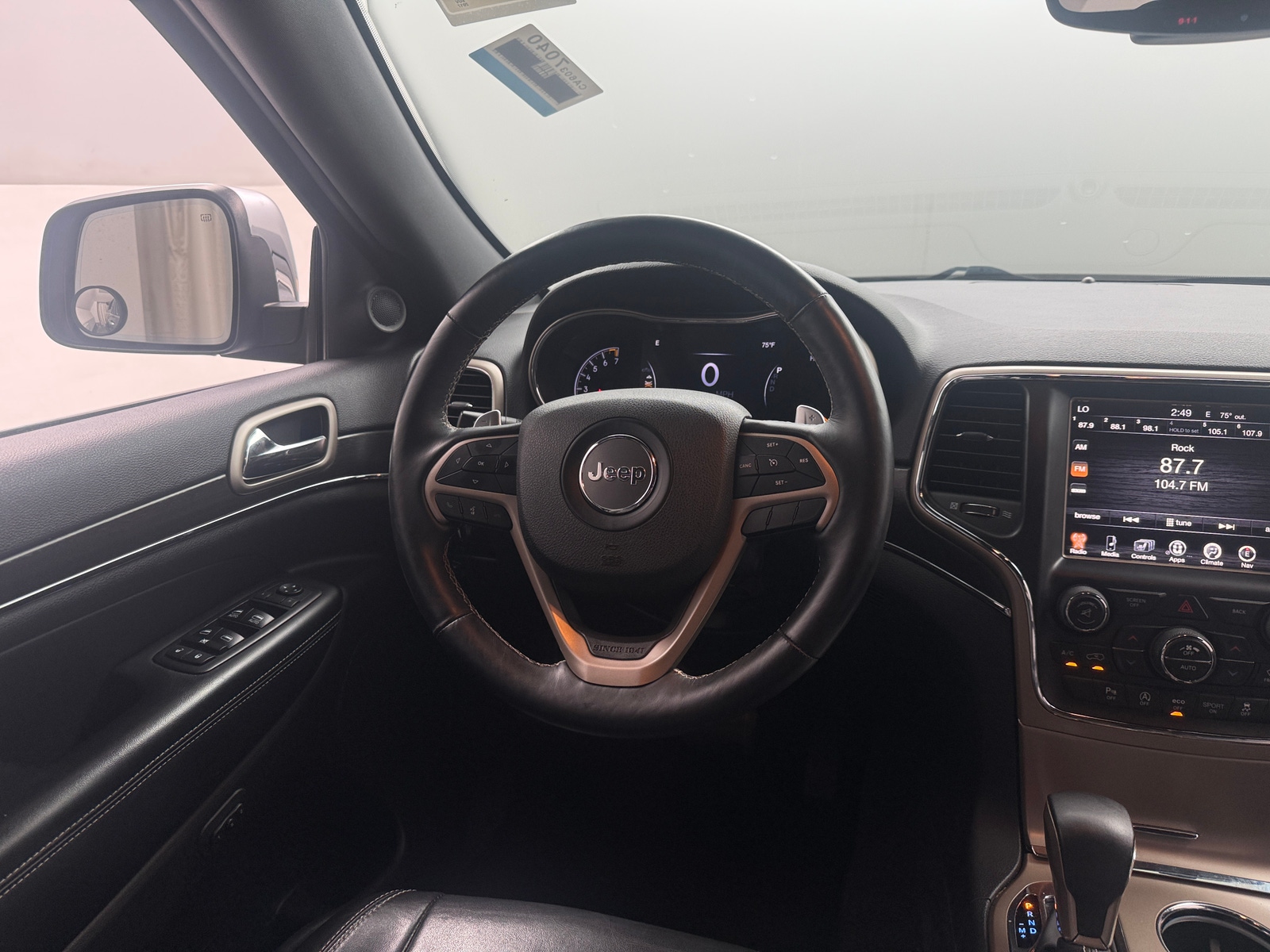 Thumbnail: 2017 Jeep Grand Cherokee - 4