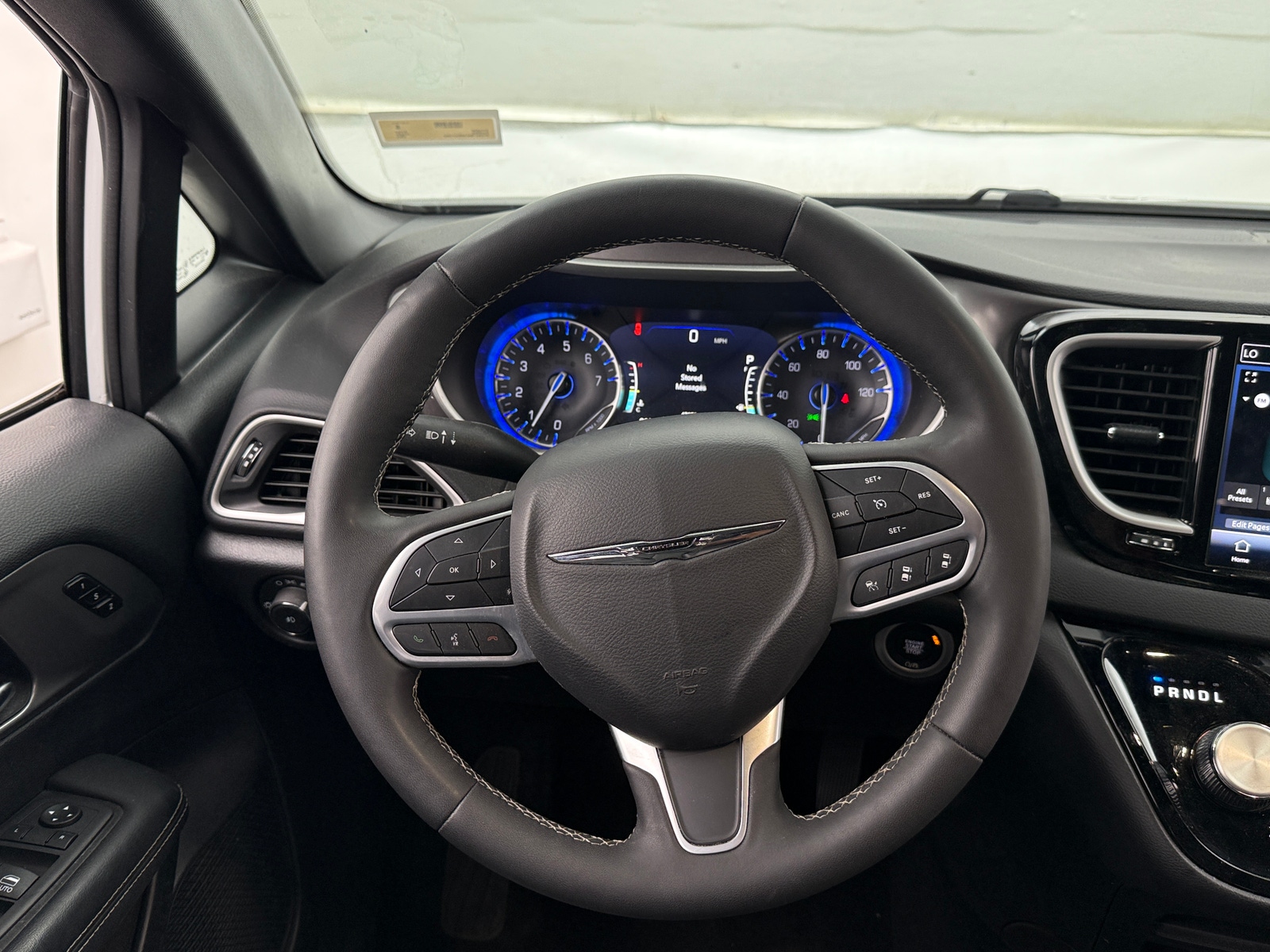 Thumbnail: 2025 Chrysler Pacifica - 4