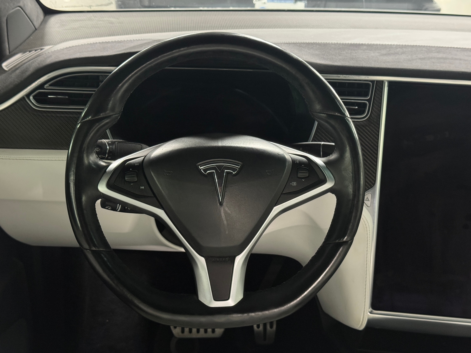 Thumbnail: 2016 Tesla Model X - 4