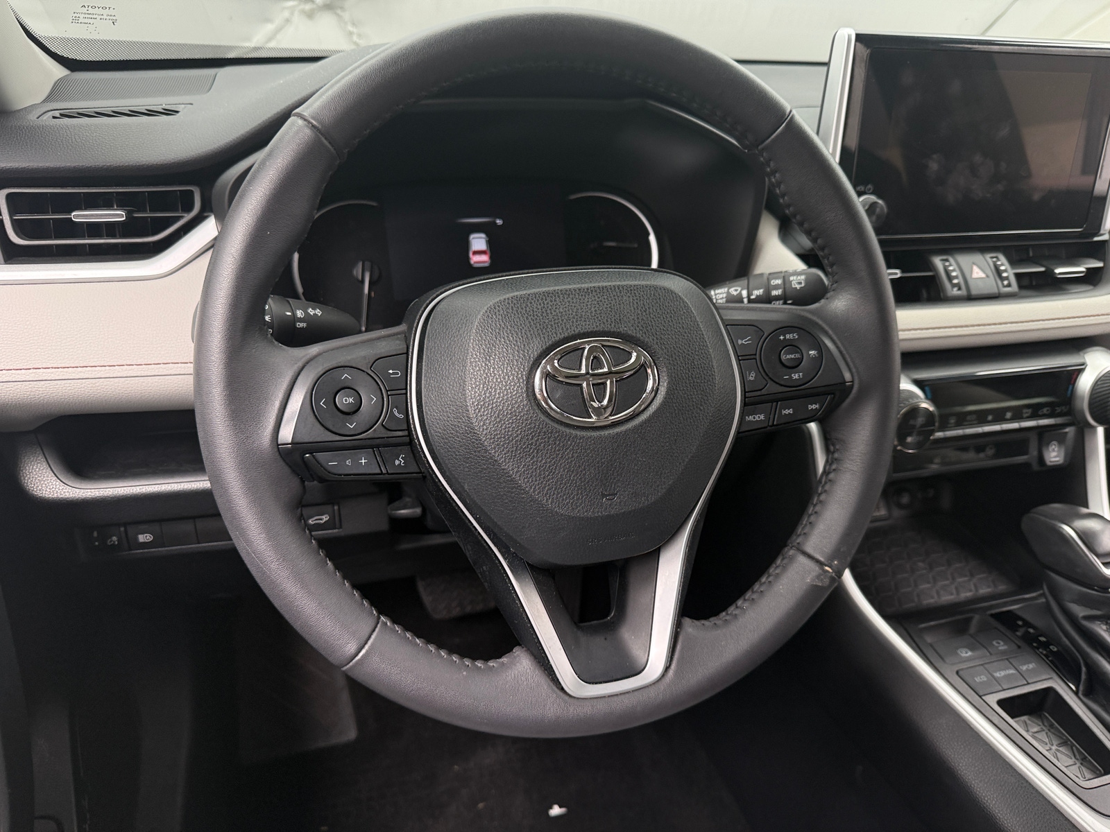 Thumbnail: 2023 Toyota RAV4 - 4