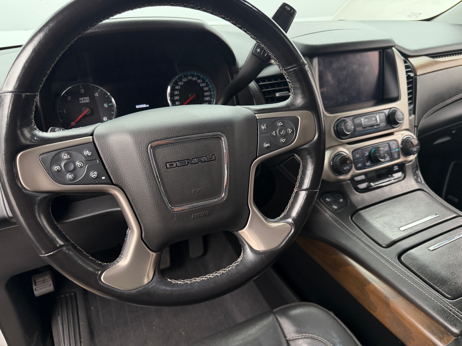 Thumbnail: 2020 GMC Yukon XL - 4