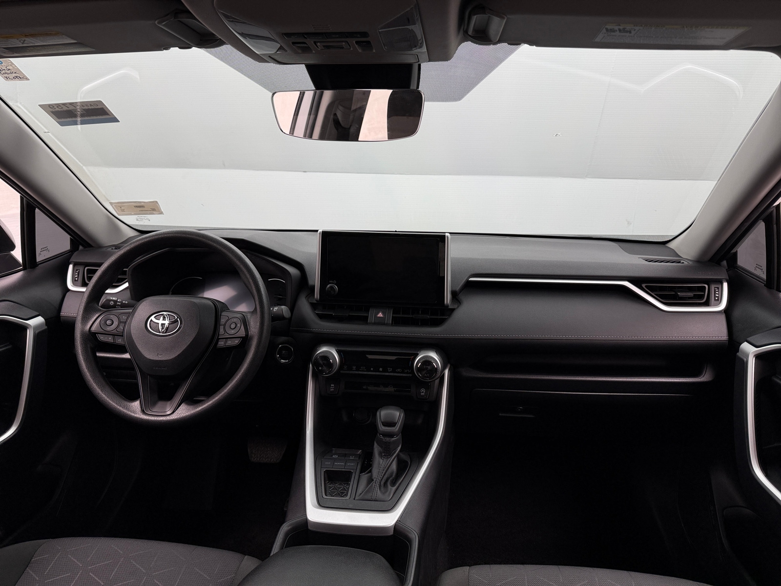 Thumbnail: 2025 Toyota RAV4 - 3