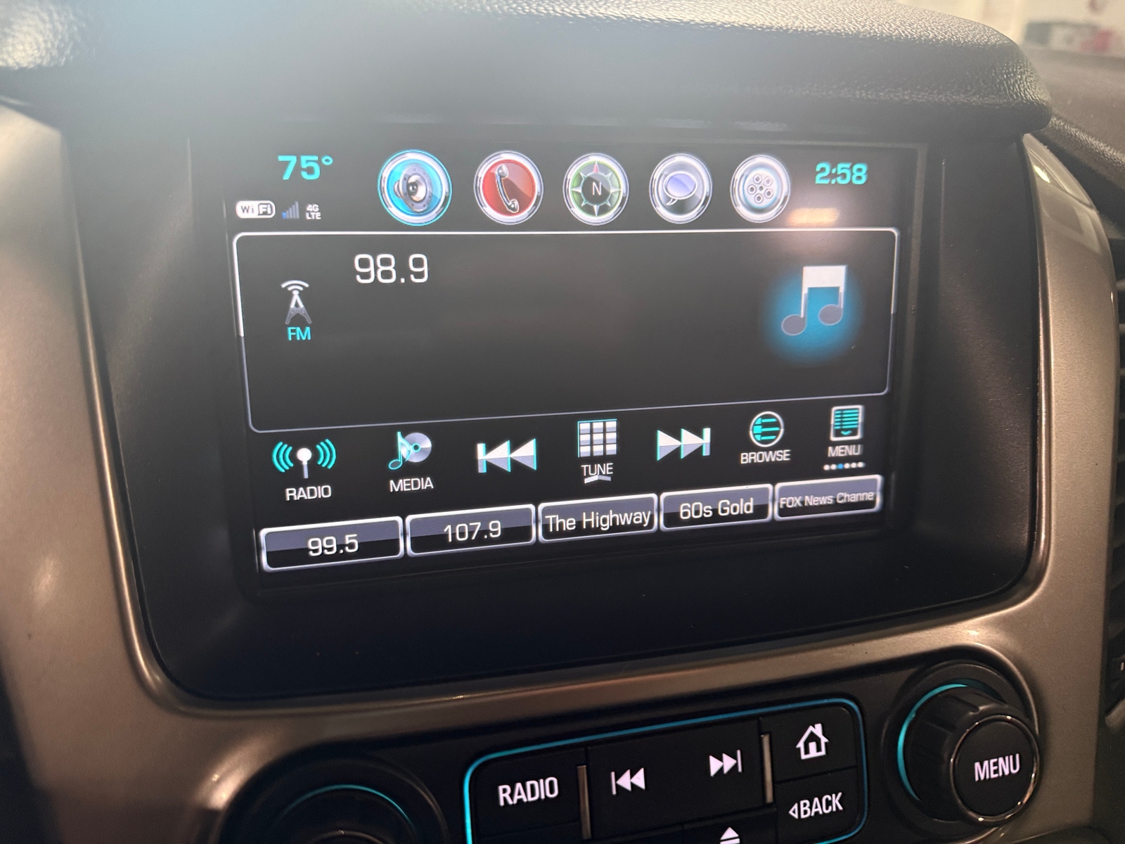 Thumbnail: 2020 Chevrolet Tahoe - 3