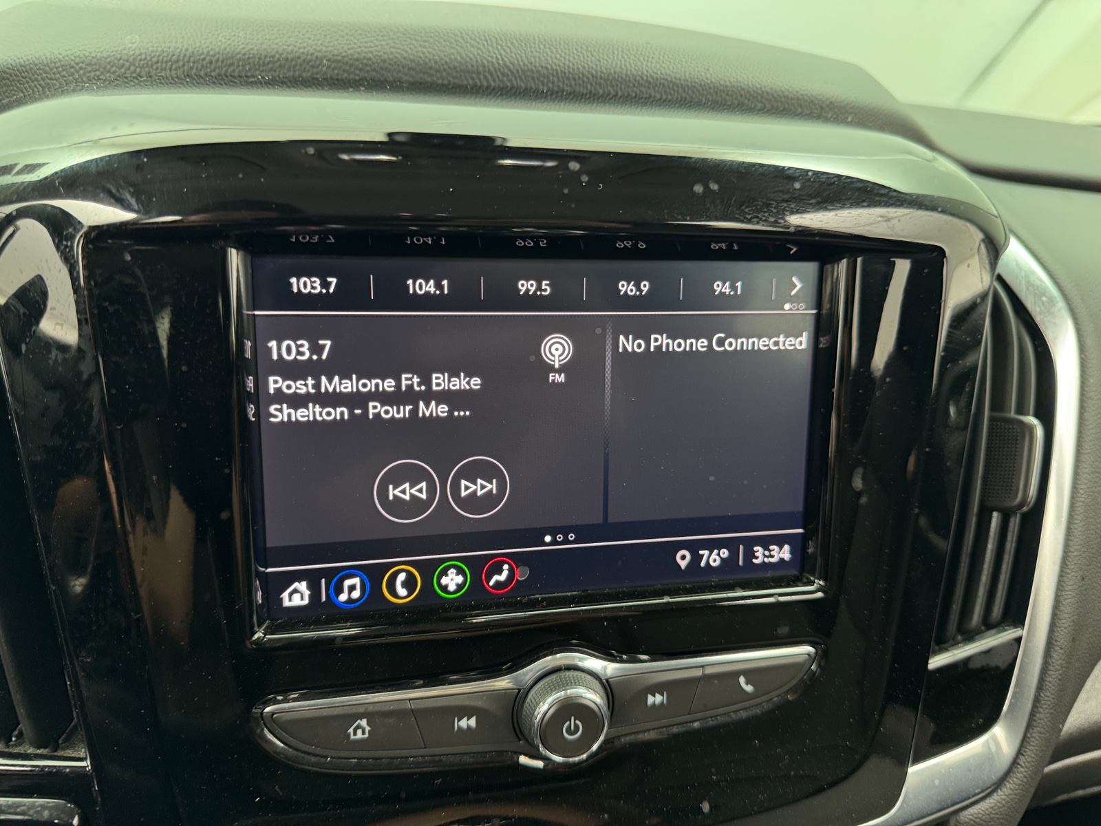 Thumbnail: 2021 Chevrolet Traverse - 4
