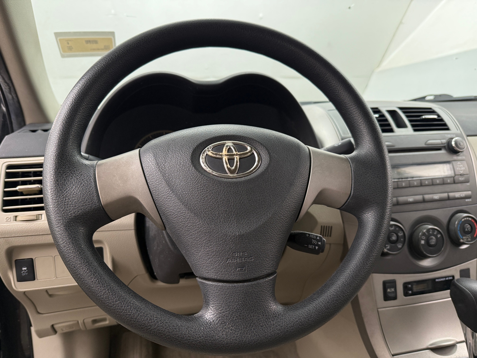 Thumbnail: 2011 Toyota Corolla - 5