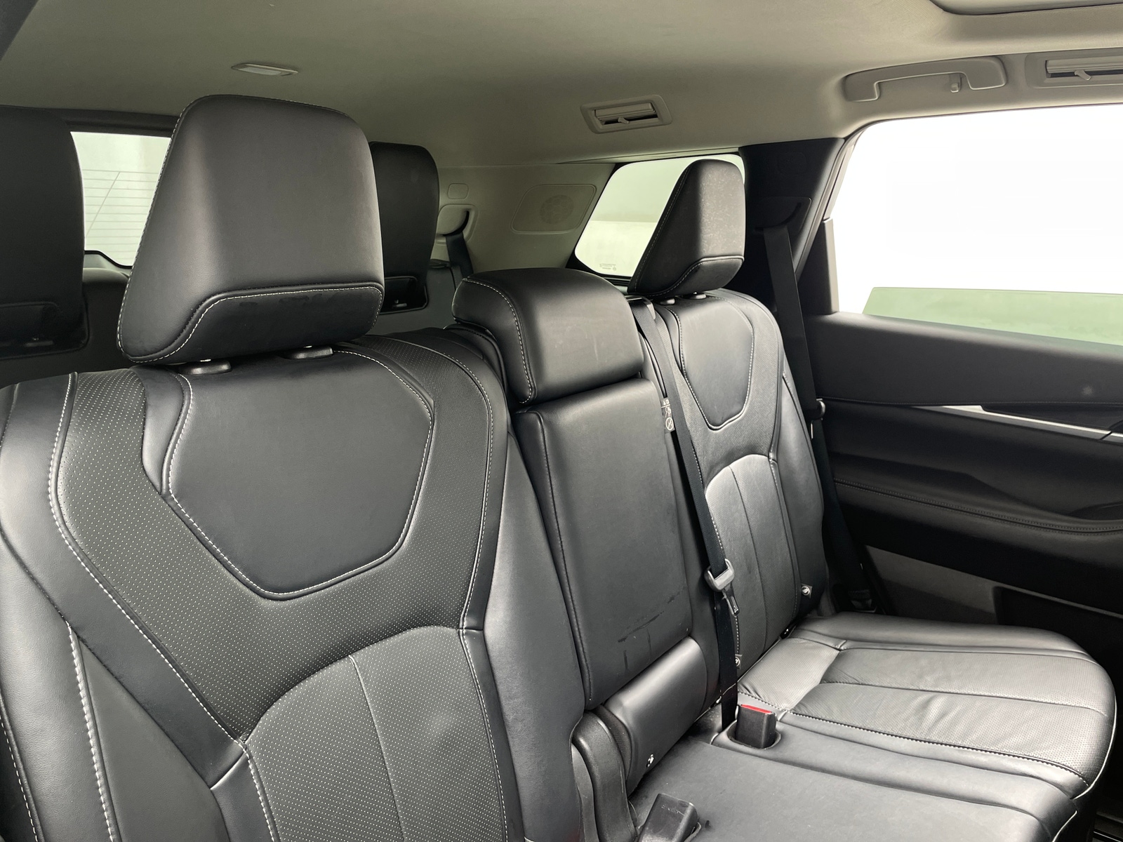 Thumbnail: 2023 INFINITI QX60 - 5