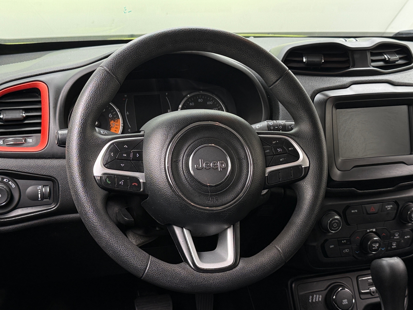 Thumbnail: 2018 Jeep Renegade - 5