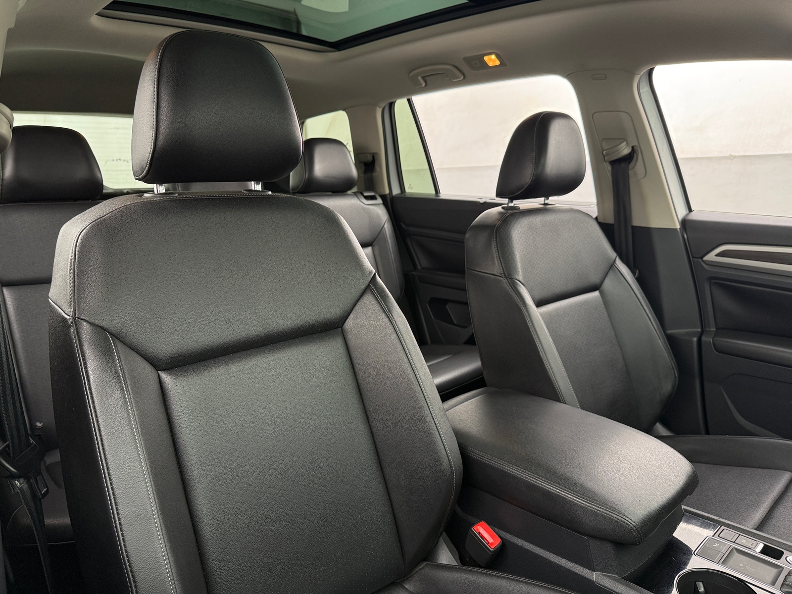Thumbnail: 2018 Volkswagen Atlas - 2