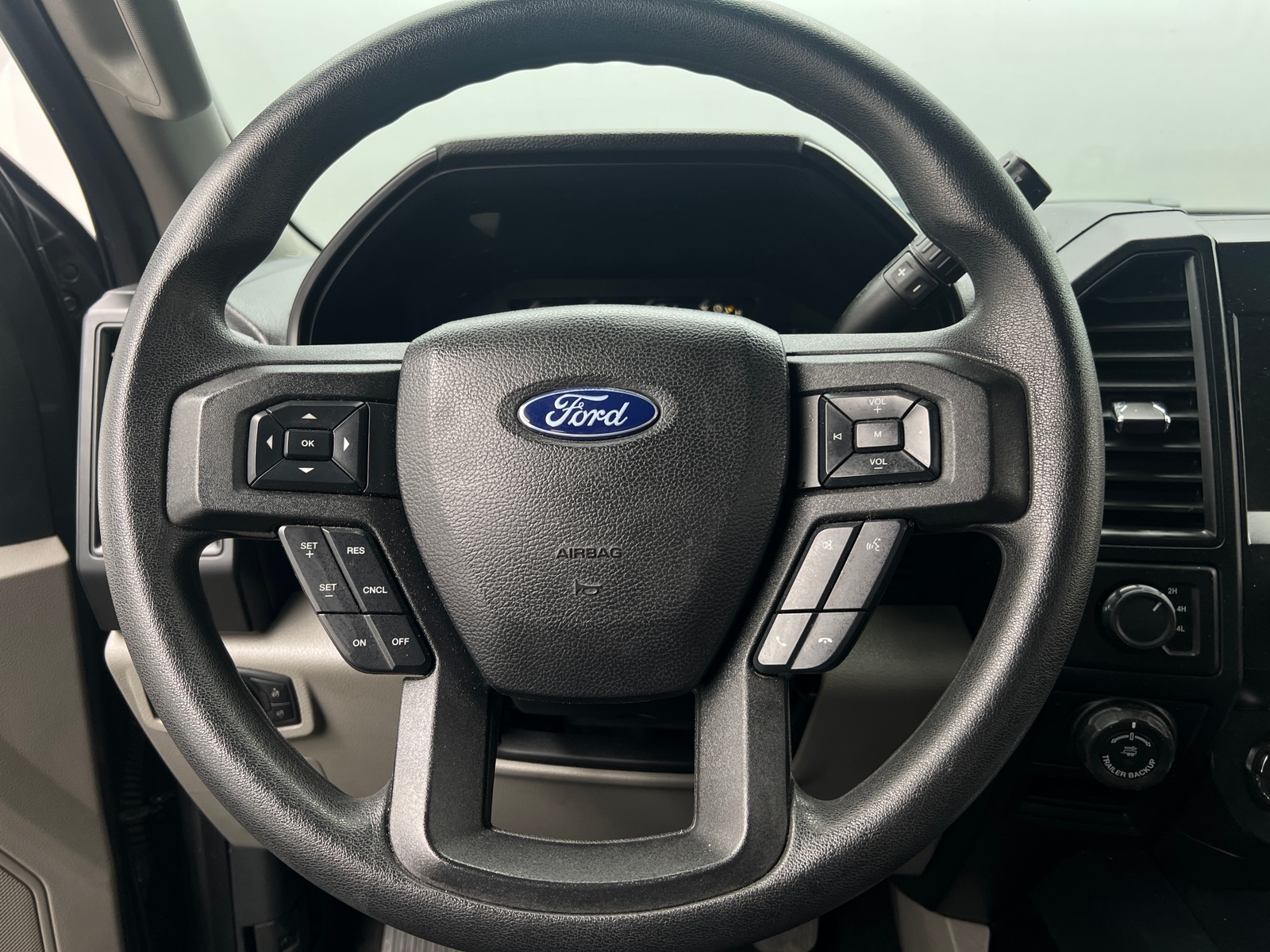 Thumbnail: 2019 Ford Econoline - 5