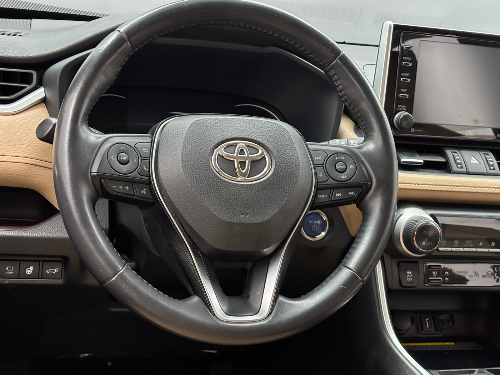 Thumbnail: 2020 Toyota RAV4 - 4