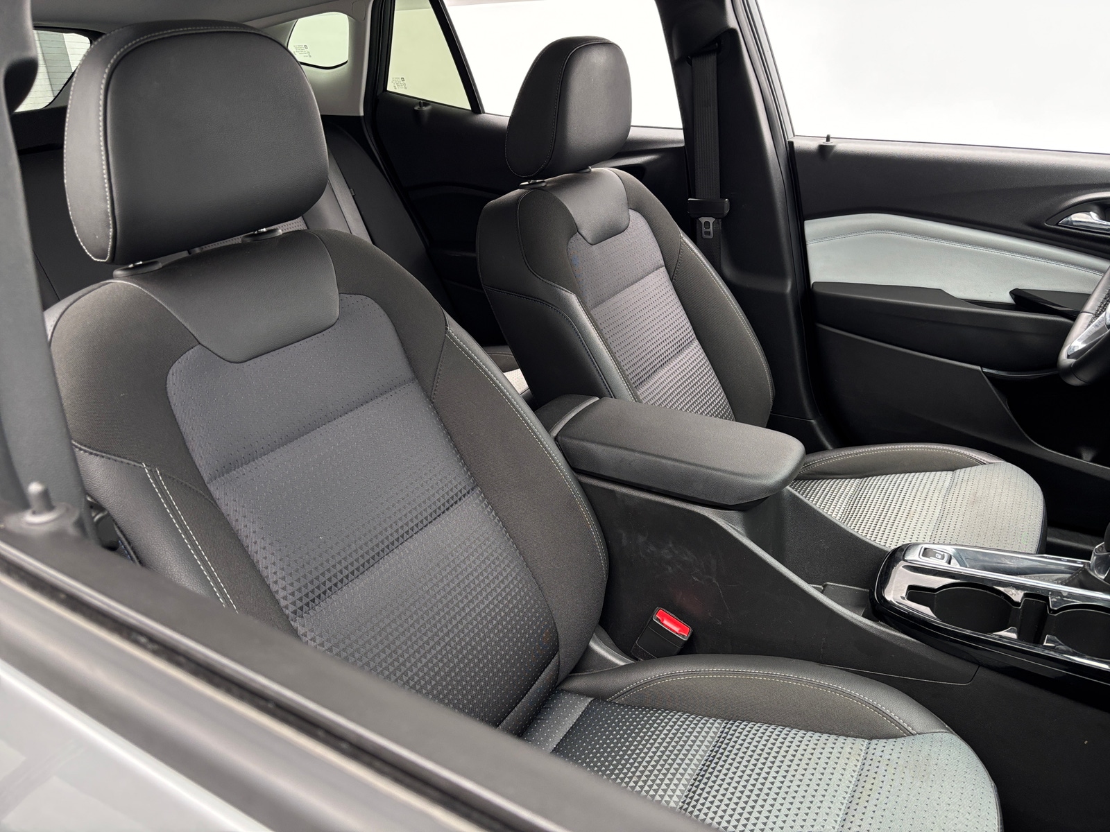 Thumbnail: 2025 Chevrolet Trax - 2